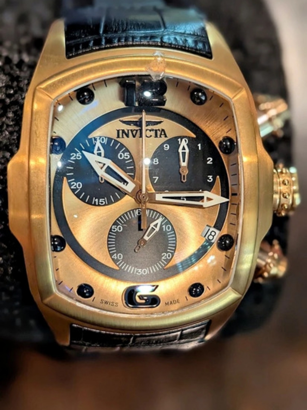 Invicta Lupah Chronograph Gold-Tone Black Dial Men's Watch & Black Watch 6735